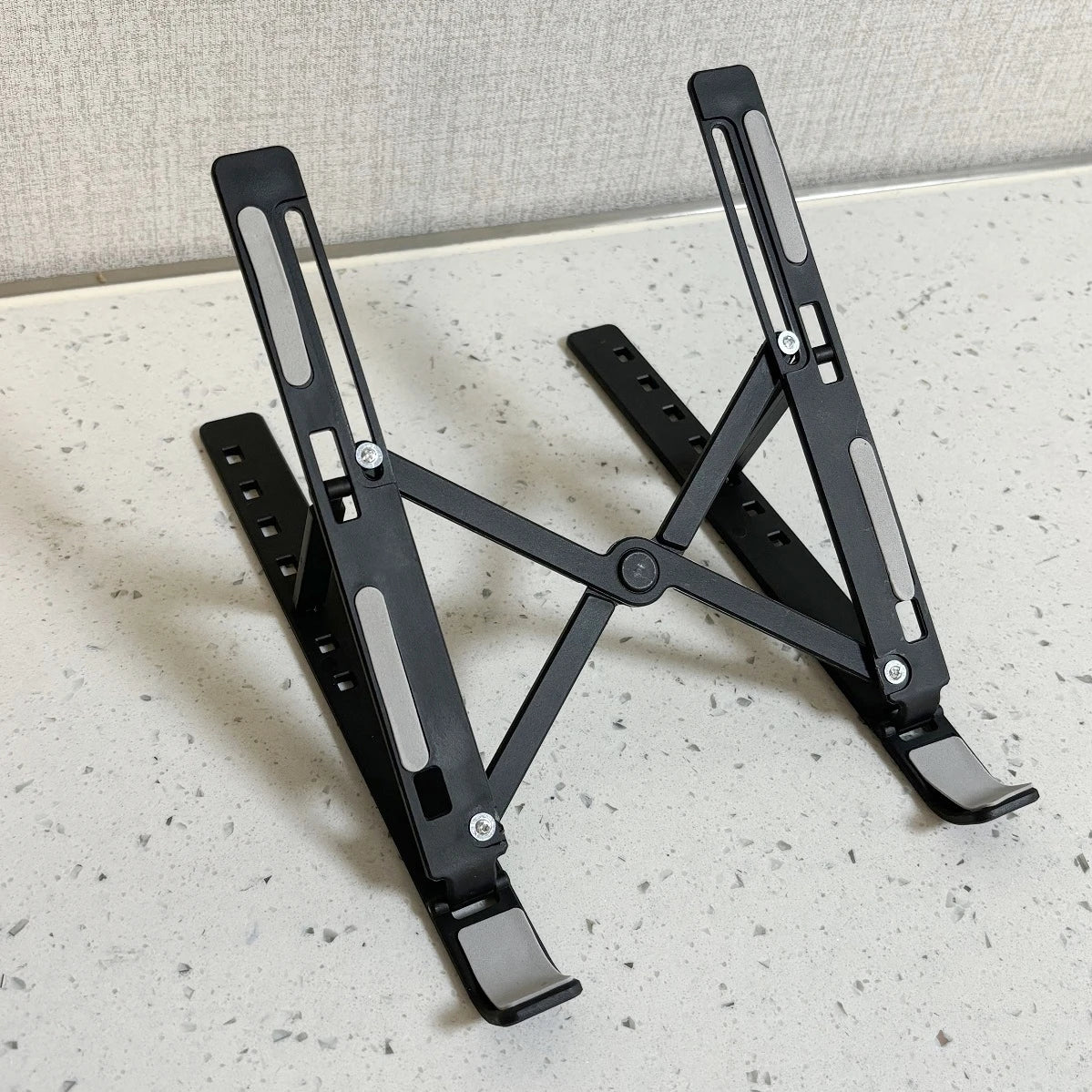 Plastic Laptop Accessories Universal Portable  Foldable Laptop Holder Stand Adjustable for Notebook  Matebook Tablet